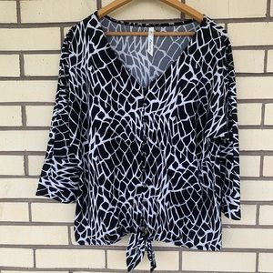 4/$25 NY Collection Black & White Print Blouse L